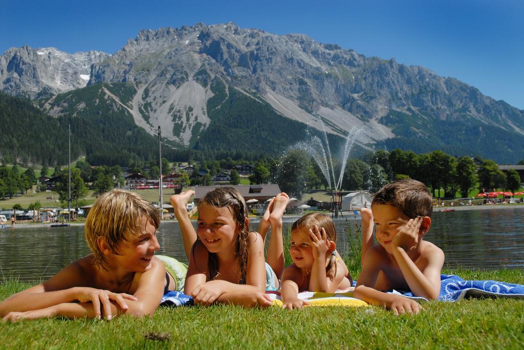 Bio-Holzhaus Und Landhaus Heimat Apartment Ramsau am Dachstein Exterior photo